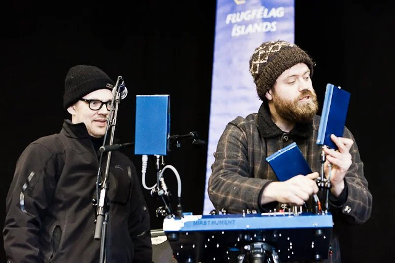 Maður gerir ekki rassgat einn - mynd 77