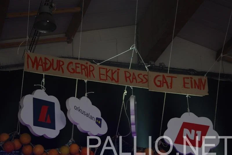 Maður gerir ekki rassgat einn - mynd 125