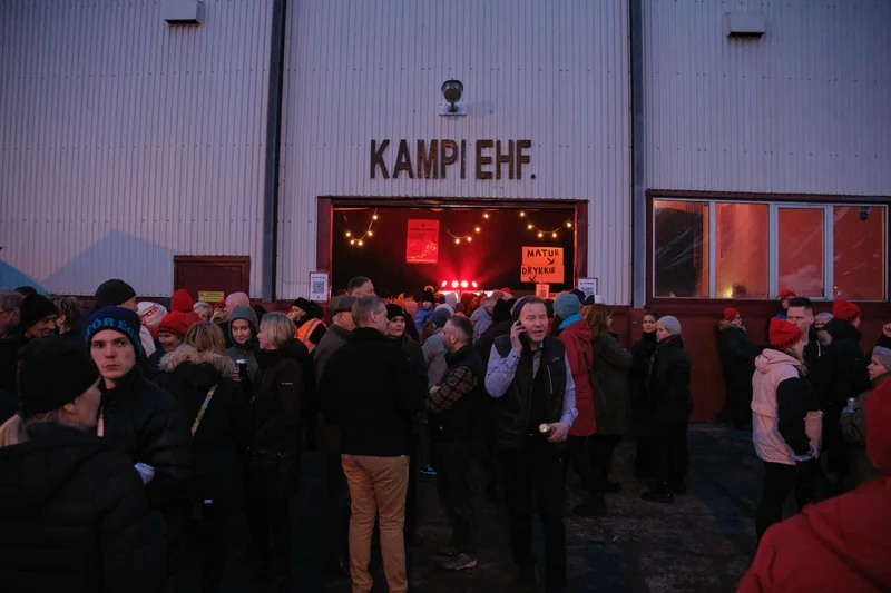Maður gerir ekki rassgat einn - mynd 147