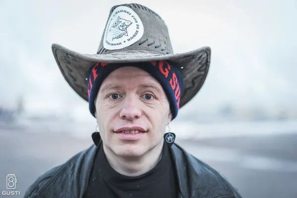 SPJALLAÐ VIÐ OFURAÐDÁANDA: „ALDREI ER ALLTAF VEISLA“ - mynd 2